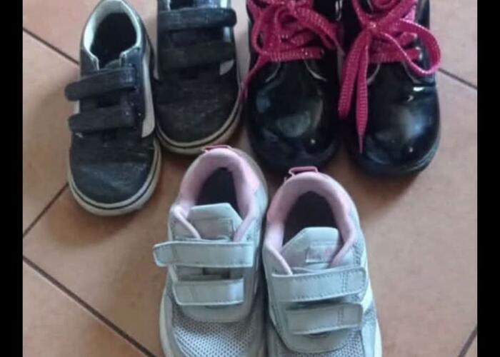 Grajewo ogłoszenia: Sprzedam buty dla dziewczynki rozmiar 26 po 5zł parę
